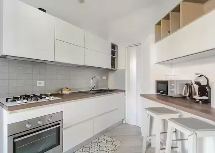 Morgagni Suites- Elegante Bilocale Con Tram T1 Sotto Casa